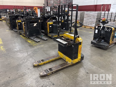 2015 YALE MPB040-EN24T2736 4000 lb  Electric Pallet Jack