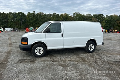 2016 GMC Savana G3500 バン