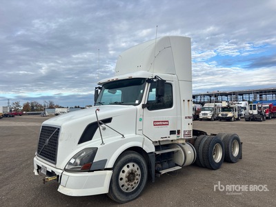 2005 Volvo VNL 6x4 T/A Day Cab Truck Tractor
