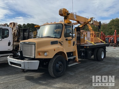 National 400B 20000 lb Straight Boom on 2006 Freightliner M2106 4x2 Camión Grúa