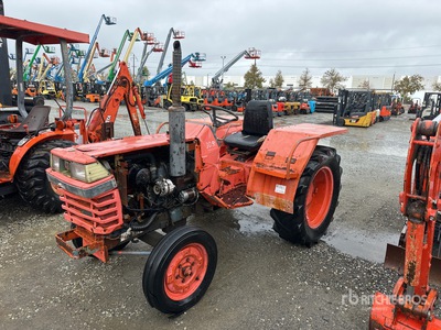Kubota L2250 2WD Tractor (Inoperable)