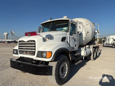 2004 Mack CV713 6x4 Camion malaxeur
