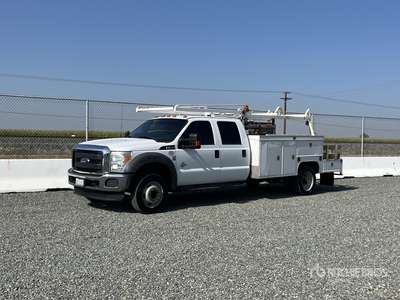 2016 Ford F-550 4x2 Crew Cab サービスカー