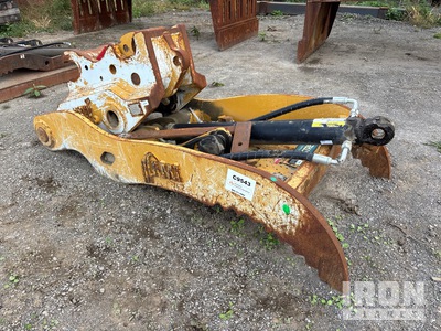 AMI 36 in Hydraulic Excavator Thumb - Fits Cat 325