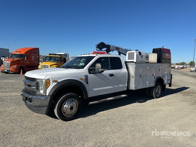 2017 Ford F-550 XLT 6x2 Extended Cab Service Truck