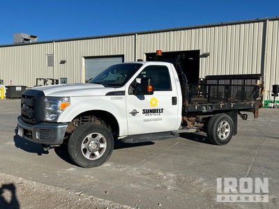 2016 Ford F-250 XL 4x4 Flatbed Truck