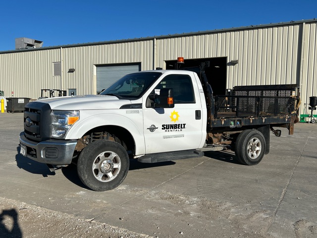 2016 Ford F-250 XL 4x4 Flatbed Truck 2016 Ford F-250 XL 4x4 Flatbed Truck