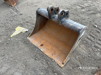 25 in Cleanup Excavator Bucket - Fits Yanmar Vio17