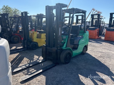 2004 Mitsubishi FGC30N 5750 lb Cushion Tire Wózek widłowy