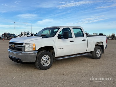 2014 Chevrolet Silverado 3500HD 4x4 Crew Cab Pickup