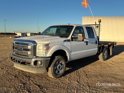 2014 Ford F-250 XLT 4x4 Crew Cab Camion à Plateau