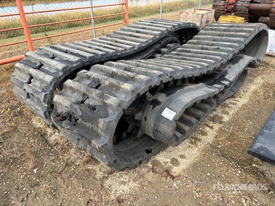 Quantity of (2) 30 in Chenilles - Fits Prinoth 14R