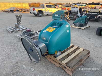 2023 Tennant MV-B7-0008-HEPA Walk-Behind Electric Pulidora de Alta Velocidad