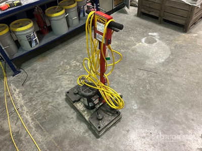 2023 Square SCR Pivot 28 Walk-Behind Electric Laveuse de sol