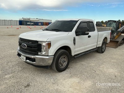 2019 Ford F-250 XL 4x2 Extended Cab Tommy lift gate pst60 Pickup (Inoperable)