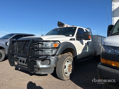2015 Ford F-550 XL 4x2 Extended Cab Camion de service (Inoperable)