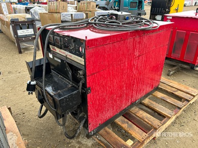 Lincoln Electric Idealarc DC-600 Multi-Process Electric Welder