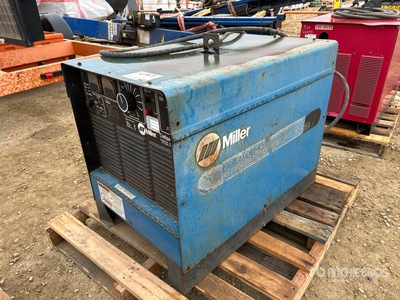 1992 Miller Deltaweld 451 MIG Schweißgerät