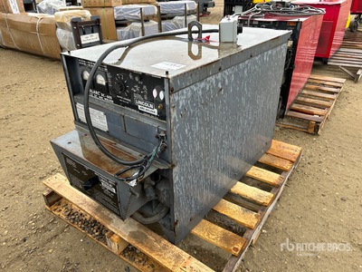 Lincoln Idealarc DC-600 Multi-Process Electric Welder