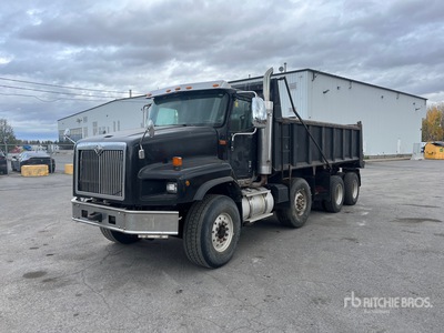 2005 International 5600I T/A Camión dumper