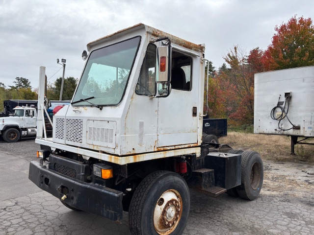 1998 Ottawa 4x2 Spotter Truck 1998 Ottawa 4x2 Spotter Truck