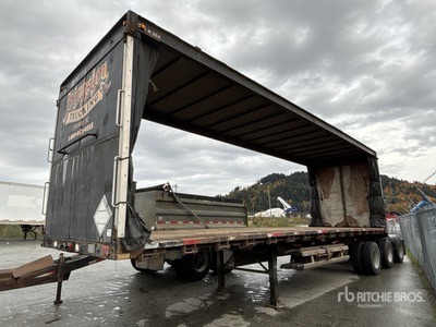 2004 Doepker 32 ft Tri/A B-Train Lead Curtain Side Trailer