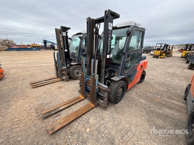 2020 (unverified) Toyota 8FD40U 7350 lb Pneumatic Tire Forklift