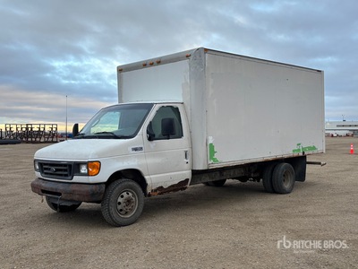 2003 Ford Econoline E-450 4x4 Gesloten vrachtwagen