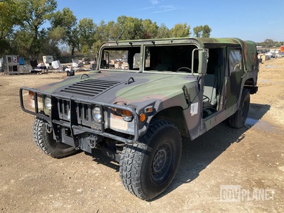1991 AM General M1097R1 HMMWV 4 Door Soft Top w/Truck Body