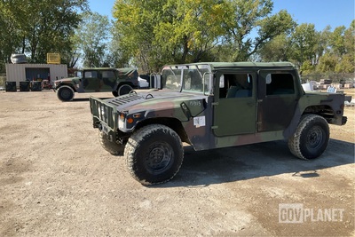 AM General M1097R1 HMMWV 4 Door Soft Top w/Truck Body