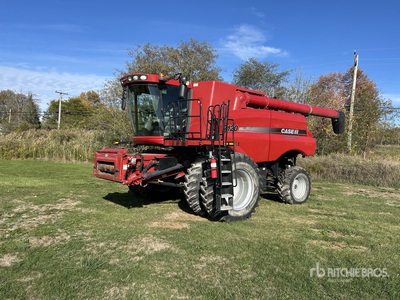 2009 Case IH 7120 4x4 Combine Harvester