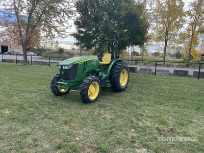 2013 John Deere 5085M 4WD-tractor