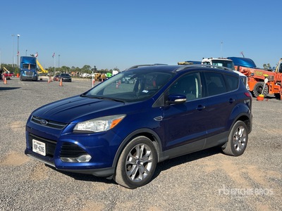 2014 Ford Escape Titanium 2WD SUV