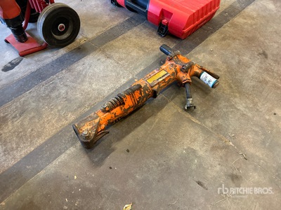 APT 190 Pneumatic Demolition Breaker