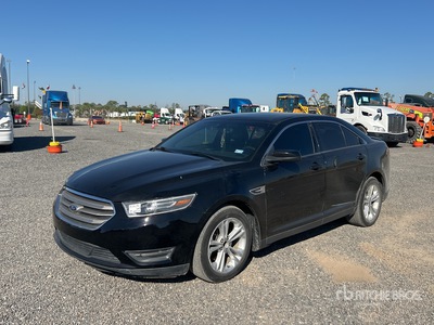 2014 Ford Taurus SEL Samochód