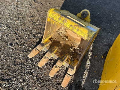 2021 John Deere 24 in Q/C Digging Rear Backhoe Bucket