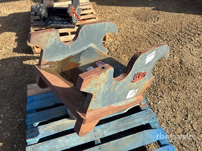 WBM 18 Ton Lifting Attachment - Fits Komatsu PC290LC-10