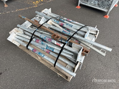 Quantity of 1200 mm Scaffolding Post ادوات صناعية متنوعة