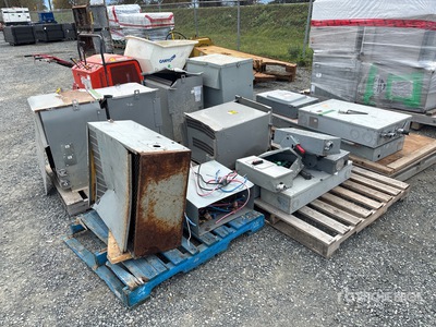 Quantity of Electrical Distribution Equipment Divers - Équipement de distribution électrique