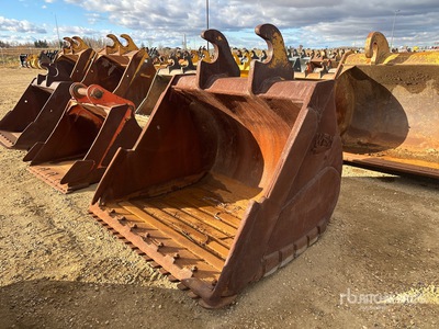 WBM 72 in Q/C Cleanup Excavator Bucket - Fits 400 Series