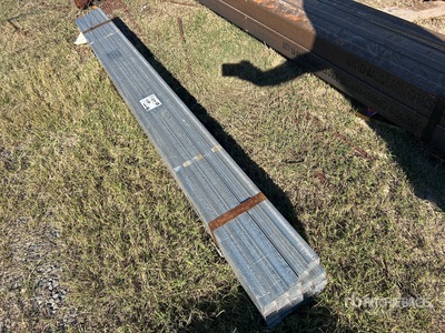 Quantity of 1.5 in x 1.5 in 16 GA Square Tube