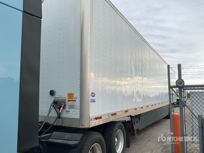 2018 Utility VS2DX 53 ft T/A Van Trailer