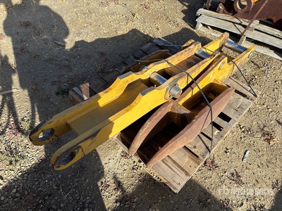 Mechanical Excavator Thumb - Fits Cat 326F