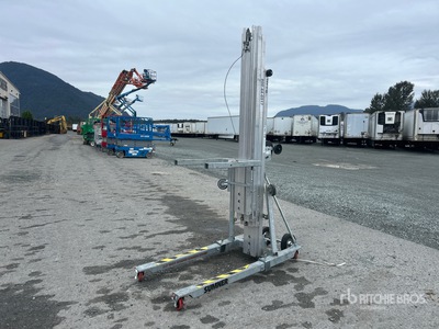 2023 Sumner 2118 Material Hoist