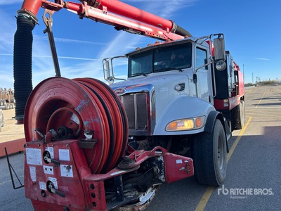2006 Peterbilt 335 6x4 T/A Camion excavateur par aspiration