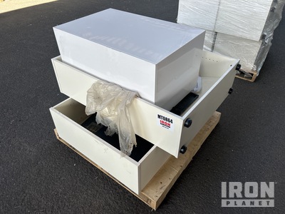 Quantity of Miscellaneous Drawer & Shelves Divers - autres