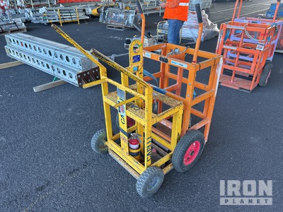 Quantity of (2) Gas Cylinder Trolley ادوات صناعية متنوعة