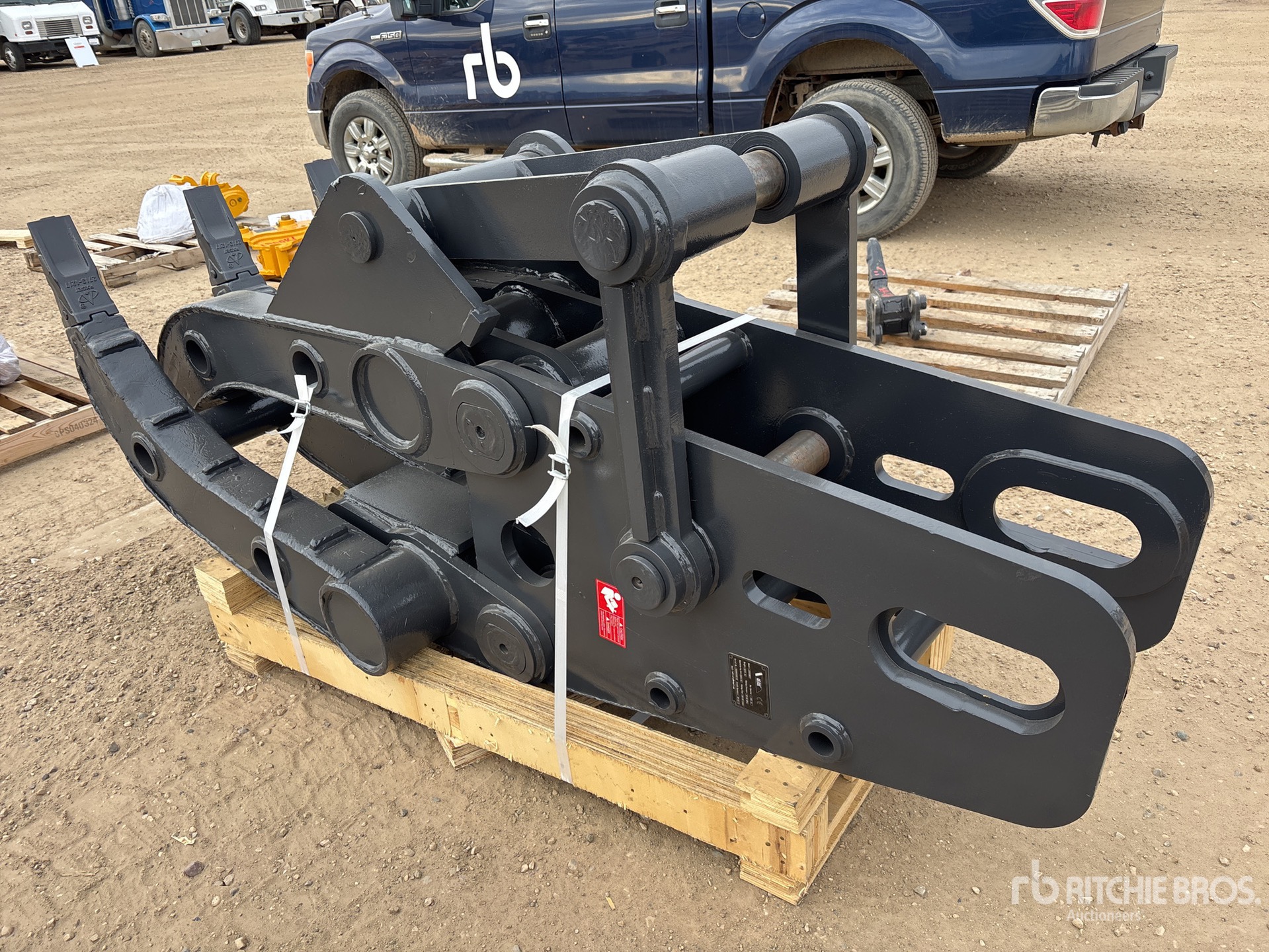 2025 LEDI LD200MGX 102 in Excavator Grapple - Fits 18-24 Ton (Unused)