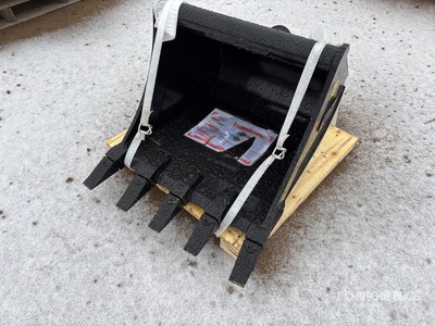 2025 LEDI SY26 19 in Digging Excavator Bucket - Fits 2-3 Ton (Unused)