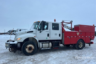 2011 International 4400 4x2 Crew Cab Service Truck